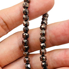 Beadorea Live: BL24 5x5mm Cube Hematite Copper