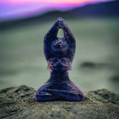 Sodalite Yoga Post