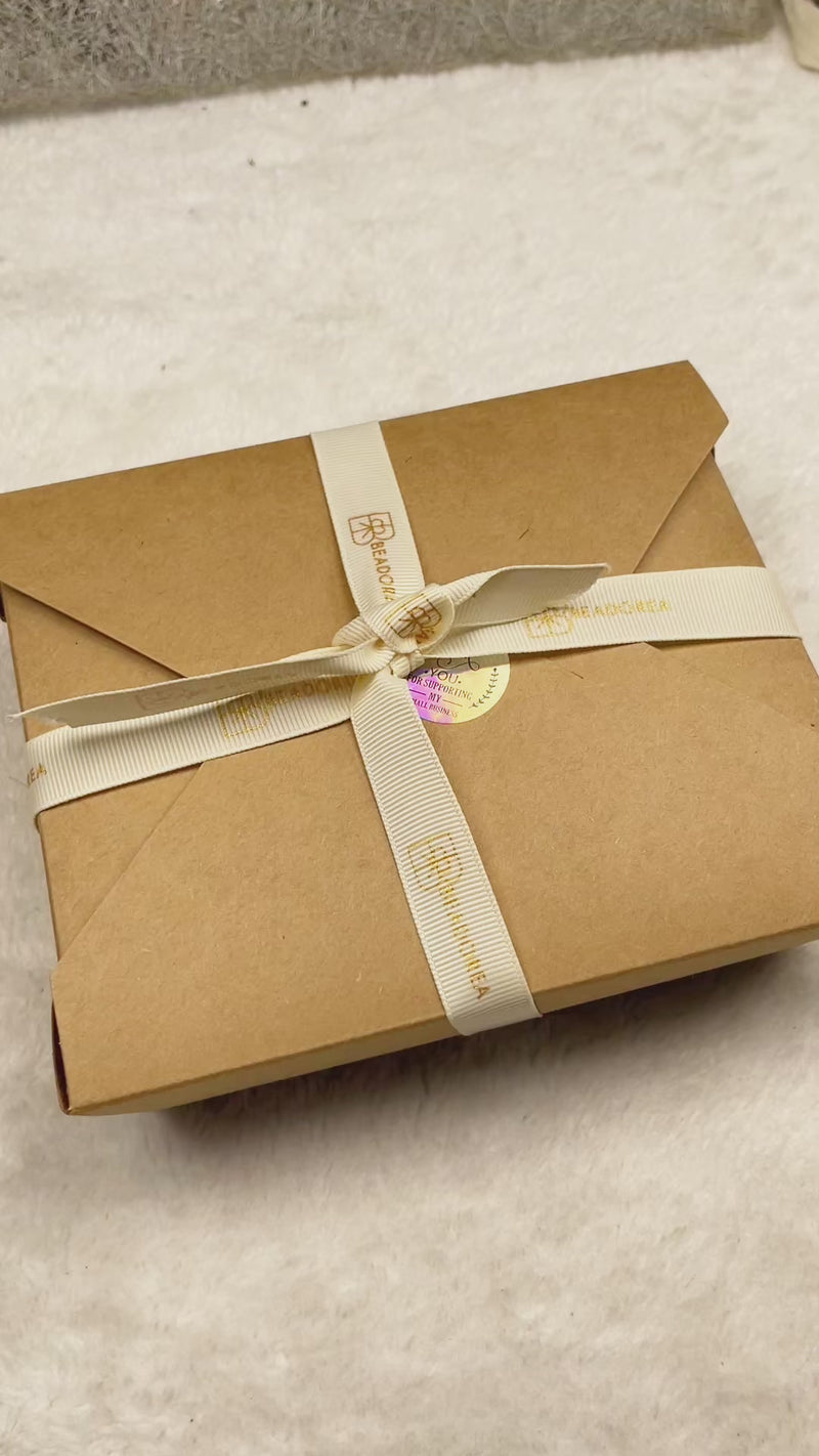 Natural Wood and Horn Beadorea Box